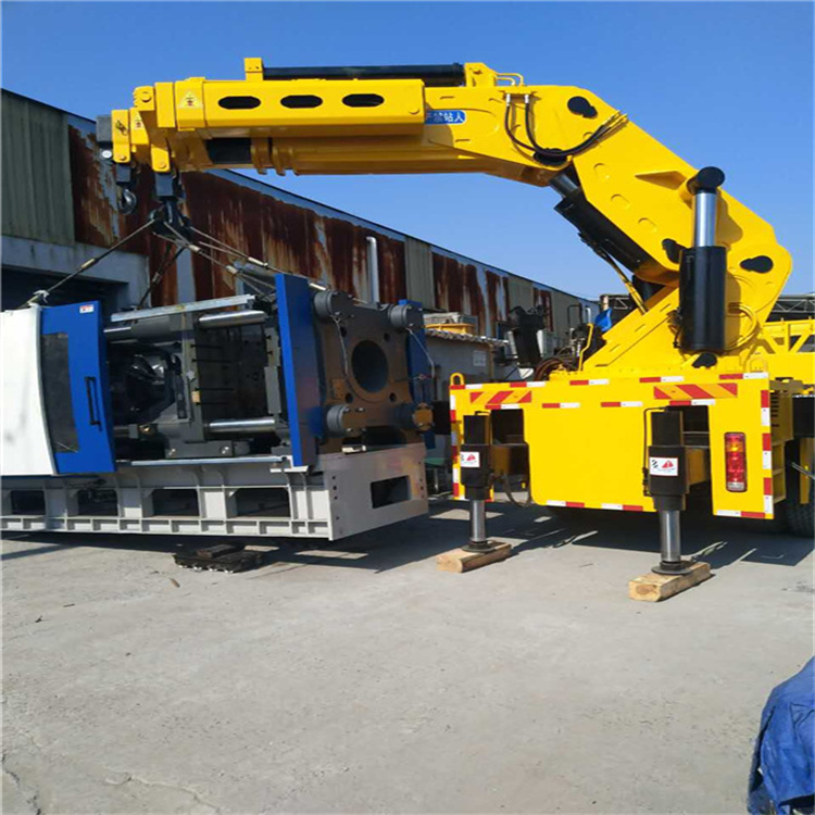 船山 大吨位折臂吊出租费用解析：一小时租赁多少钱