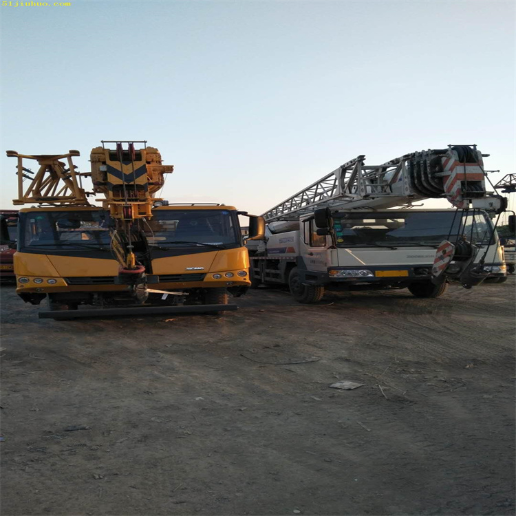 船山吊车吊挖机正确办法