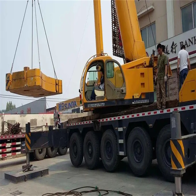 船山吊车怎么吊玻璃